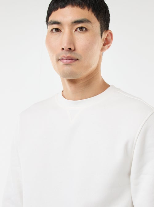 Sudadera lisa de cuello redondo en felpa perchada - Kiabi