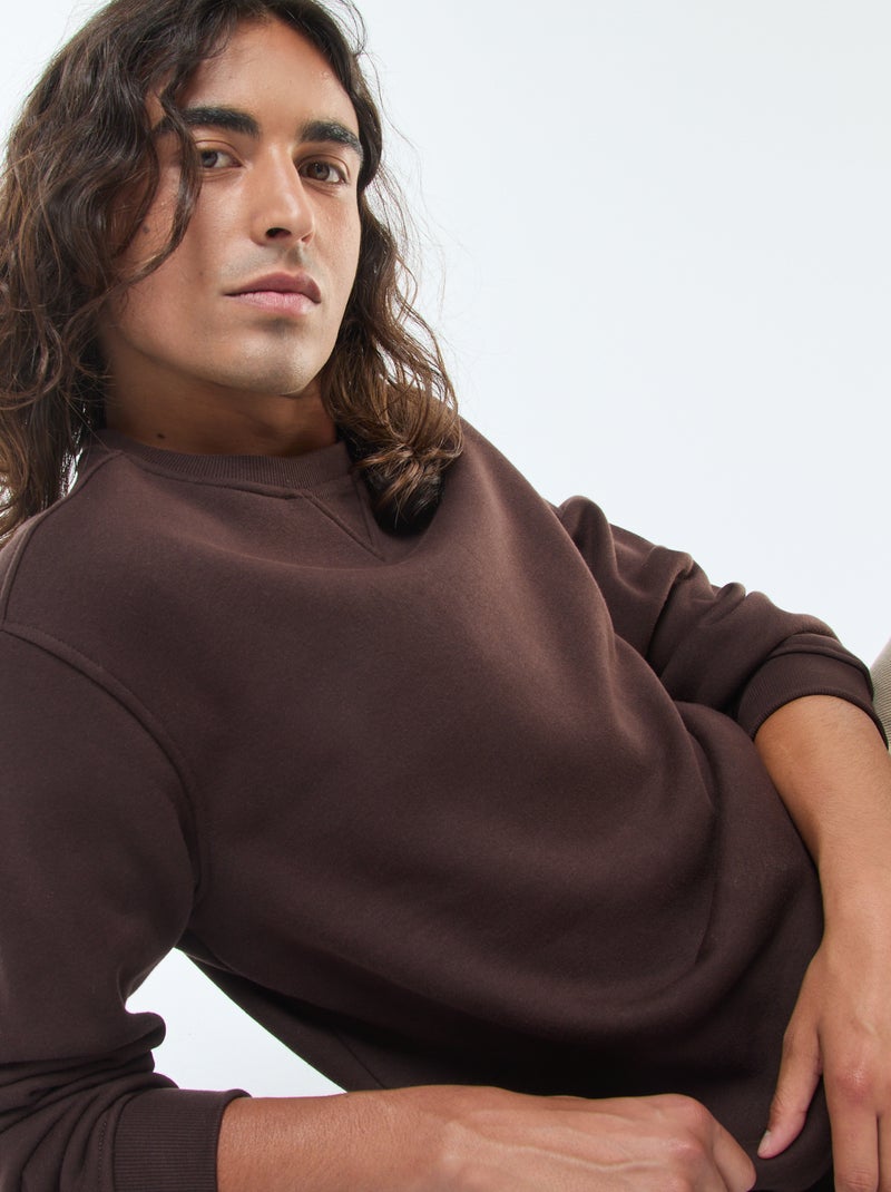 Sudadera lisa de cuello redondo en felpa perchada Marron - Kiabi