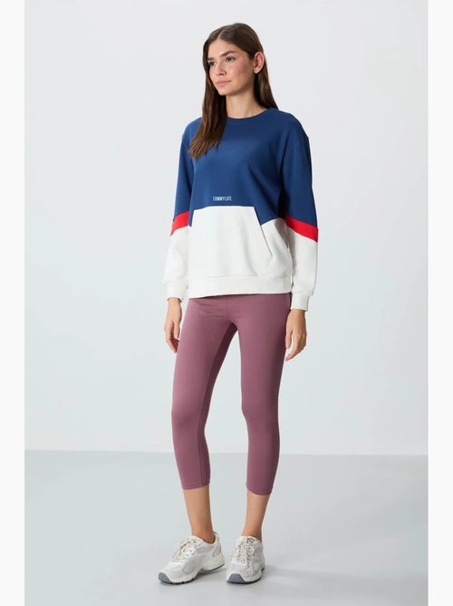 Sudadera oversize color block con cuello redondo tommy - Kiabi Sudadera oversize color block con cuello redondo tommy - Kiabi