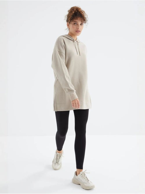 Sudadera oversize con bolsillo tommy - Kiabi Sudadera oversize con bolsillo tommy - Kiabi