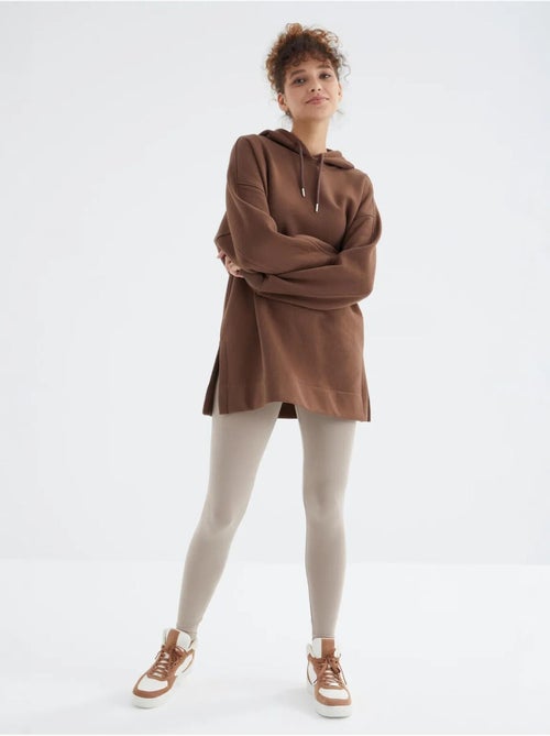 Sudadera oversize con bolsillo tommy - Kiabi Sudadera oversize con bolsillo tommy - Kiabi
