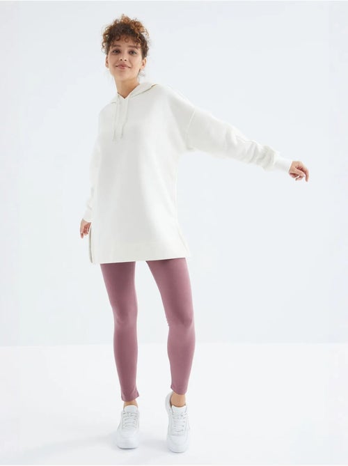 Sudadera oversize con capucha y bolsillo tommy - Kiabi Sudadera oversize con capucha y bolsillo tommy - Kiabi
