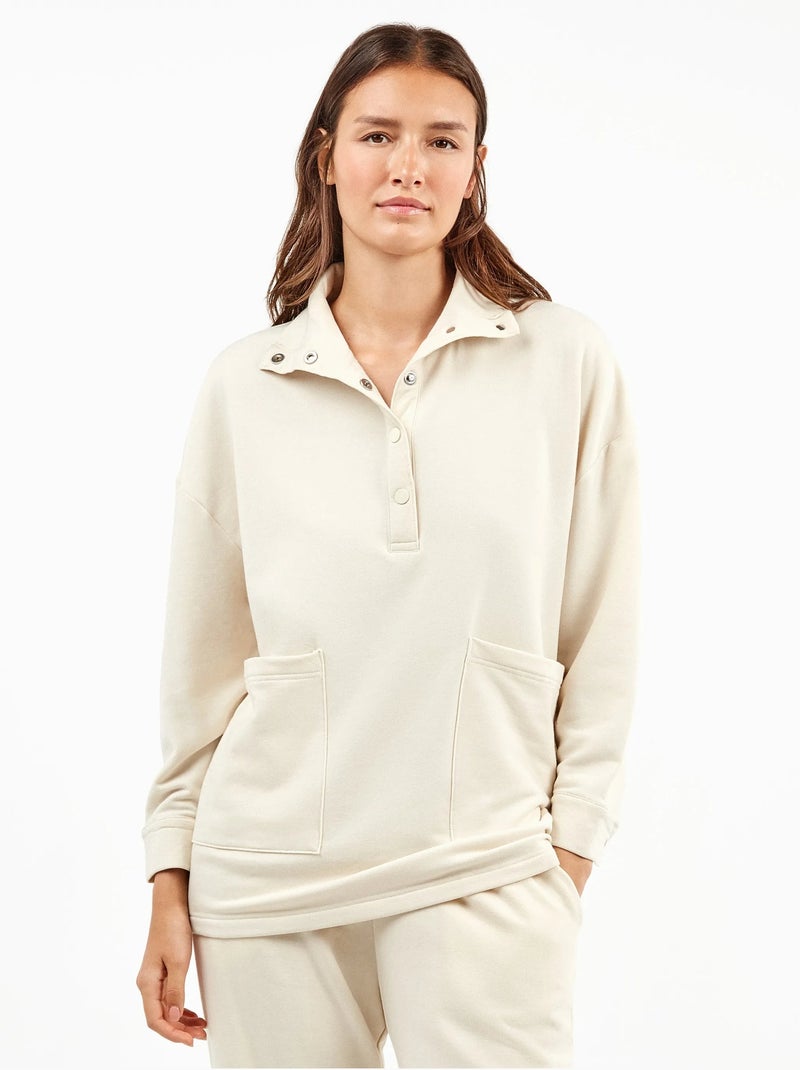 Sudadera oversize cuello amplio, bolsillos y botones clip, de felpa Beige - Kiabi