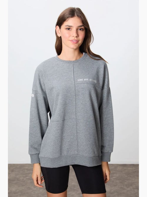 Sudadera oversize de cuello redondo tommy - Kiabi Sudadera oversize de cuello redondo tommy - Kiabi