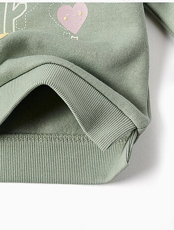 Sudadera perchada con flores y corazones