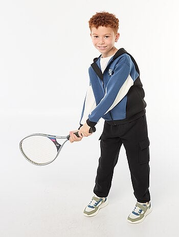 Sudadera tricolor con cremallera y capucha