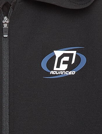 Sudadera tricolor con cremallera y capucha