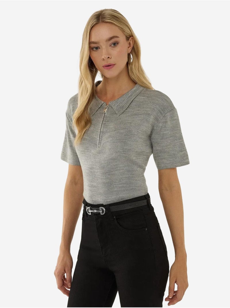 Suéter con cuello polo y cremallera Gris - Kiabi