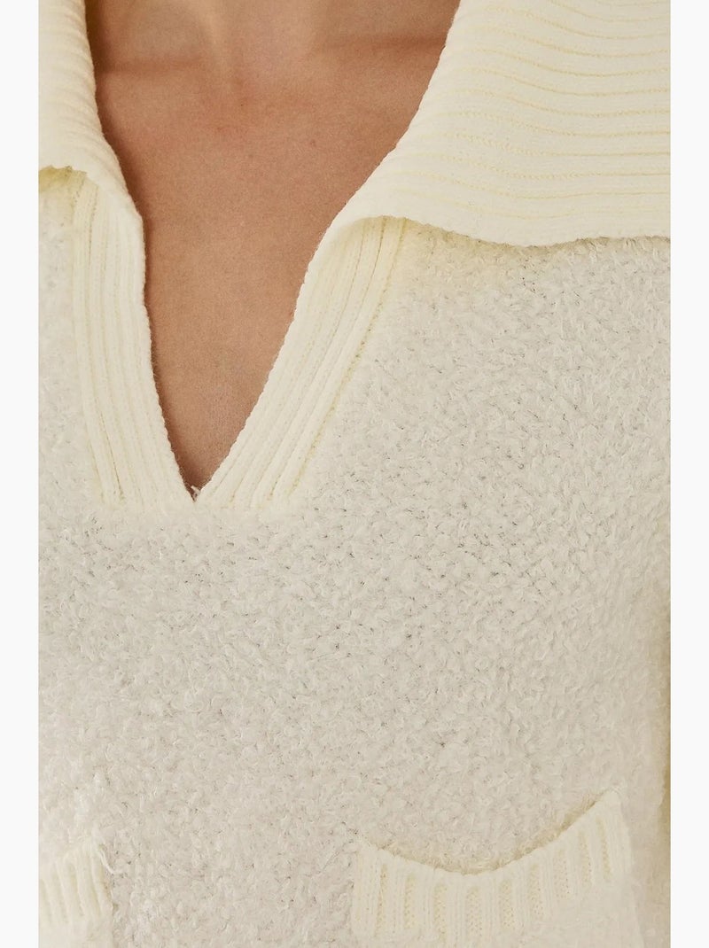 Suéter corto con cuello camisero y bolsillo hiccup Beige natural - Kiabi