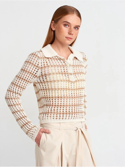 Suéter de punto a rayas con cuello polo y botones - Kiabi Suéter de punto a rayas con cuello polo y botones - Kiabi