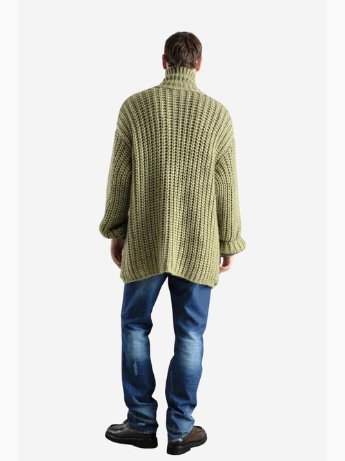 Suéter de punto acanalado extragrande con medio cuello alto de giesto - Kiabi Suéter de punto acanalado extragrande con medio cuello alto de giesto - Kiabi