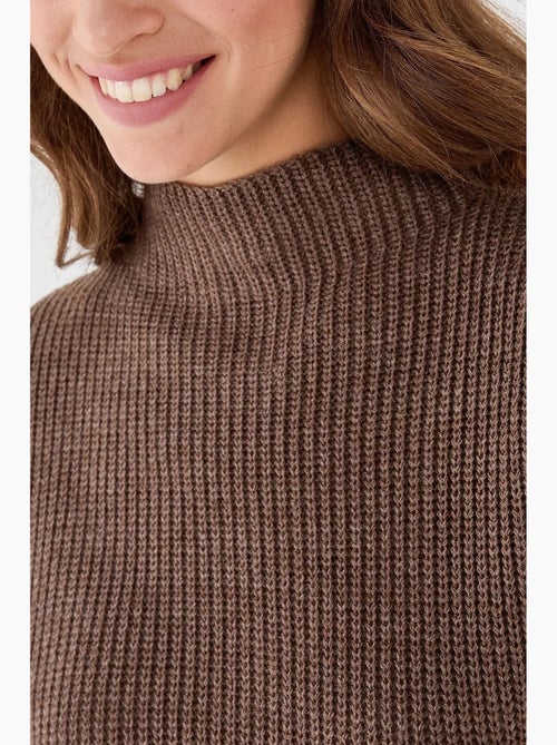 Suéter de punto de cuello alto medio hiccup - Kiabi Suéter de punto de cuello alto medio hiccup - Kiabi