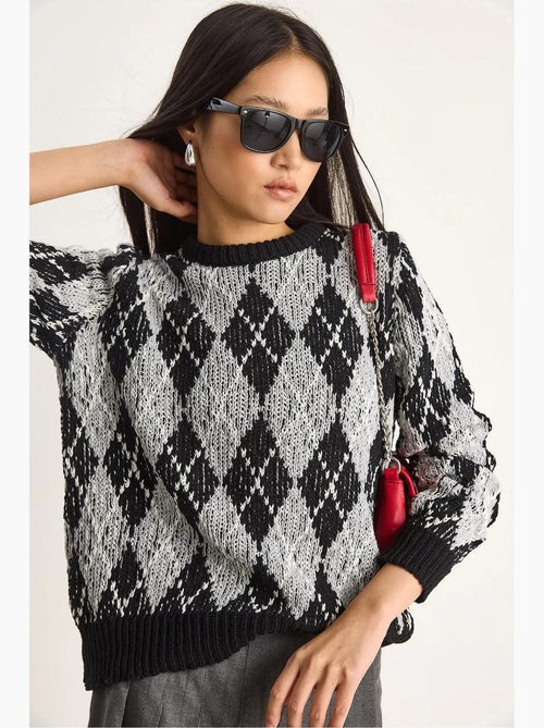 Suéter de punto de cuello redondo para mujer con estampado de rombos lucci - Kiabi Suéter de punto de cuello redondo para mujer con estampado de rombos lucci - Kiabi