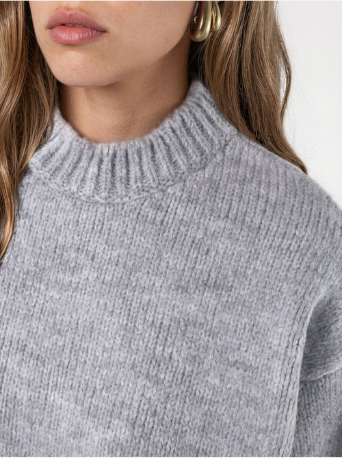 Suéter de punto de cuello redondo relaxed fit - Kiabi Suéter de punto de cuello redondo relaxed fit - Kiabi