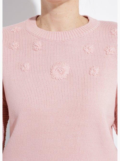 Suéter suave con flores bordadas y cuello redondo. - Afibel - Kiabi