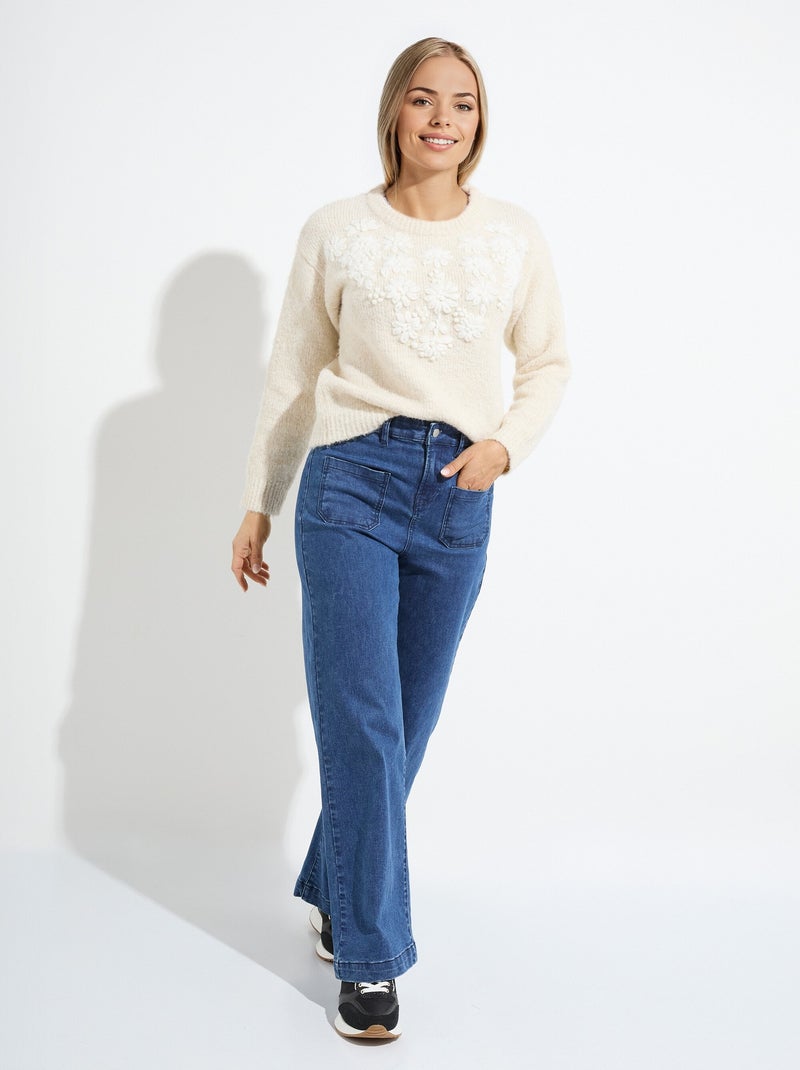 Suéter suave de cuello redondo con flores bordadas. - Afibel Beige - Kiabi
