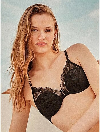 Sujetador bralette con aro y foam, de tul bordado con flores