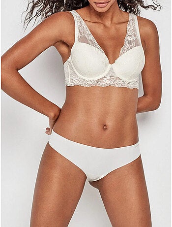 Sujetador bralette con aro y foam, en tejido de encaje