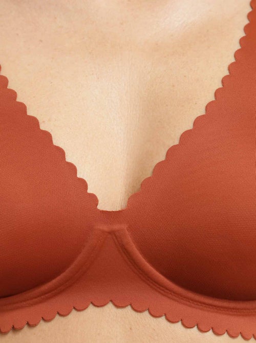 Sujetador 'Dim' 'Body touch' moldeado con copas preformadas - Kiabi Sujetador 'Dim' 'Body touch' moldeado con copas preformadas - Kiabi