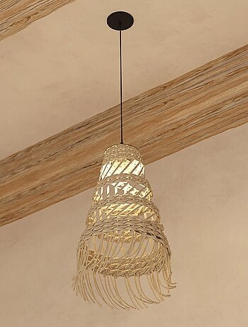 Suspensión de junco con flecos