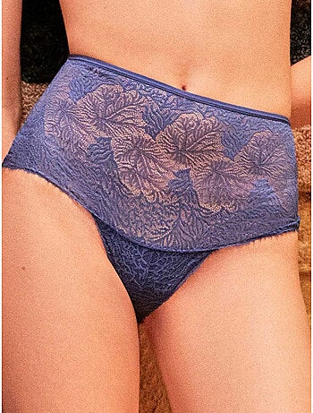 Tanga alto de tejido de encaje