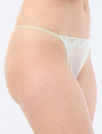 Tanga de encaje con detalles brillantes