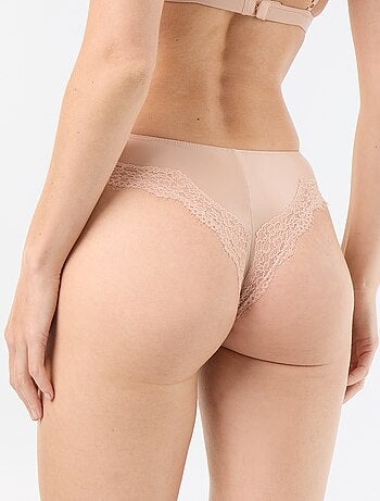 Tanga de microfibra satinada y encaje