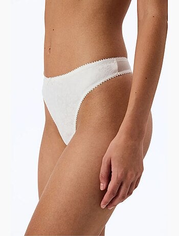 Tanga floral de satén roto penti