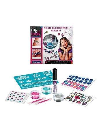 Tatuajes y uñas brillantes con purpurina