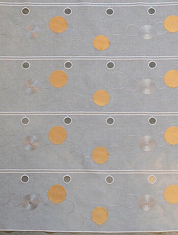 Tejido modular bordado con motivo de lunares