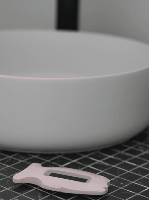 Thermobaby termómetro de baño digital en forma de pez con pantalla LCD de 35 a 40 °C - Kiabi Thermobaby termómetro de baño digital en forma de pez con pantalla LCD de 35 a 40 °C - Kiabi