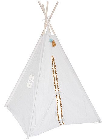 Tipi con borlas redondas