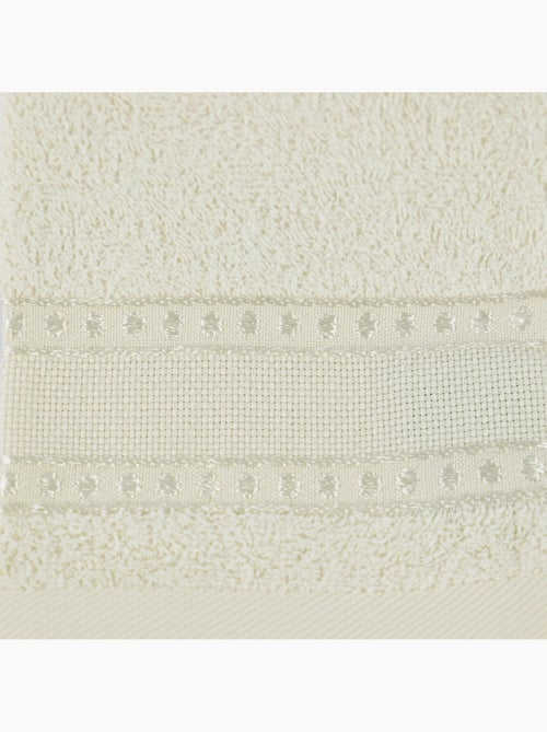 Toalla de baño de rizo para bordar en tela Aïda - Kiabi Toalla de baño de rizo para bordar en tela Aïda - Kiabi