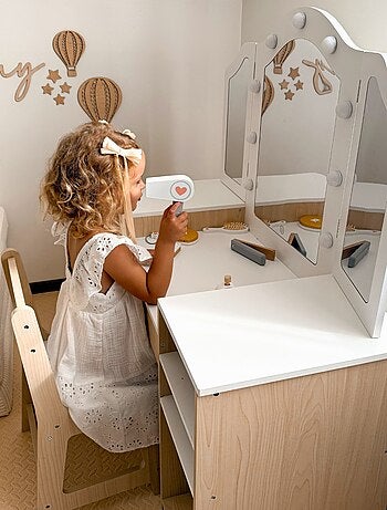 Tocador infantil de madera con silla, accesorios y luces LED MAMABRUM