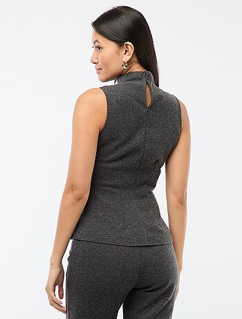 Top ajustado de punto suave