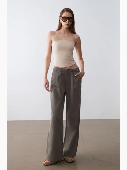 Top bandeau crop sin tirantes de mujer dilvin - Kiabi Top bandeau crop sin tirantes de mujer dilvin - Kiabi