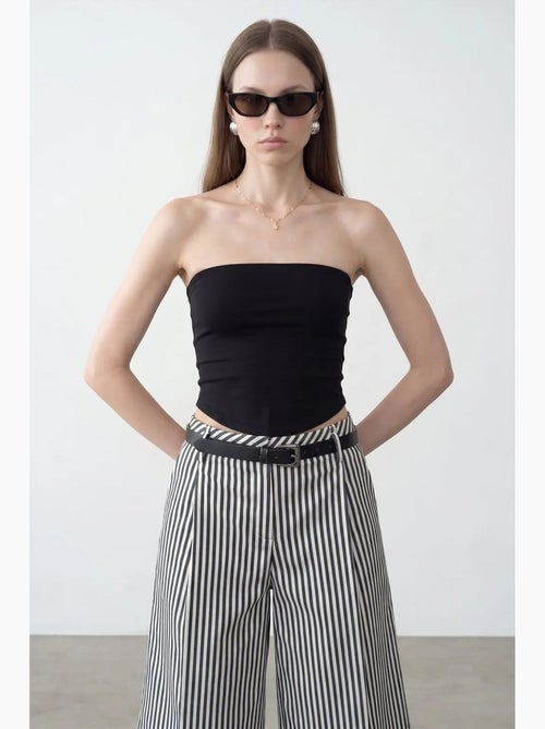 Top bandeau crop sin tirantes de mujer dilvin - Kiabi Top bandeau crop sin tirantes de mujer dilvin - Kiabi