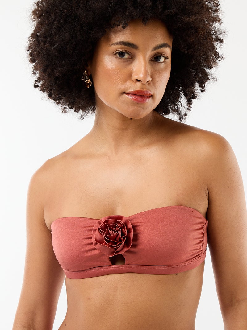 Top bandeau de bikini con detalle de flor en relieve Rojo - Kiabi