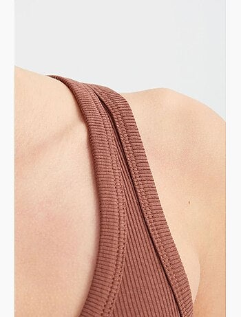 Top básico de tirantes con cuello redondo liso hiccup