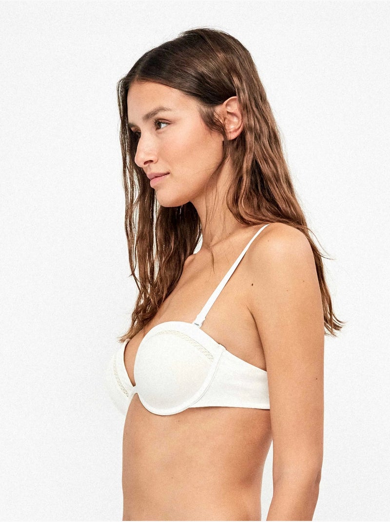 Top bikini bandeau desmontable con aro y detalles calados Marfil - Kiabi
