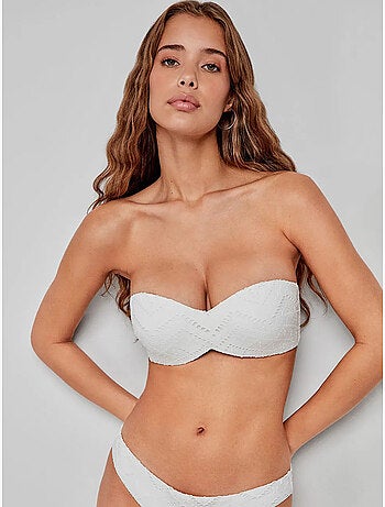 Top bikini bandeau desmontable troquelado, con aro y foam