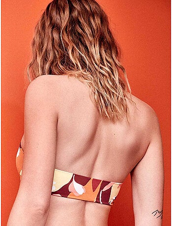 Top bikini bandeau sin aro y foam extraíble geométrico