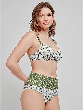 Top bikini capacidad ajustable con aro, foam y cruce en escote