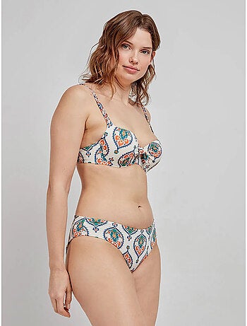 Top bikini capacidad con aro, foam, espalda ajustable y lazo