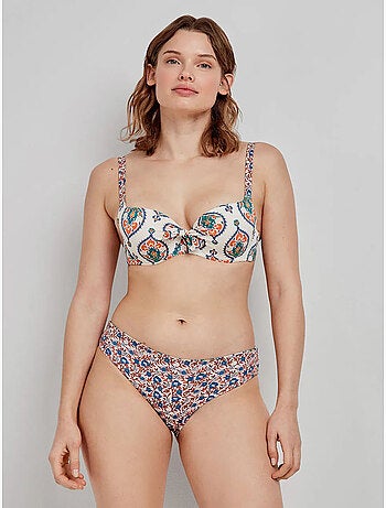 Top bikini capacidad con aro, foam, espalda ajustable y lazo