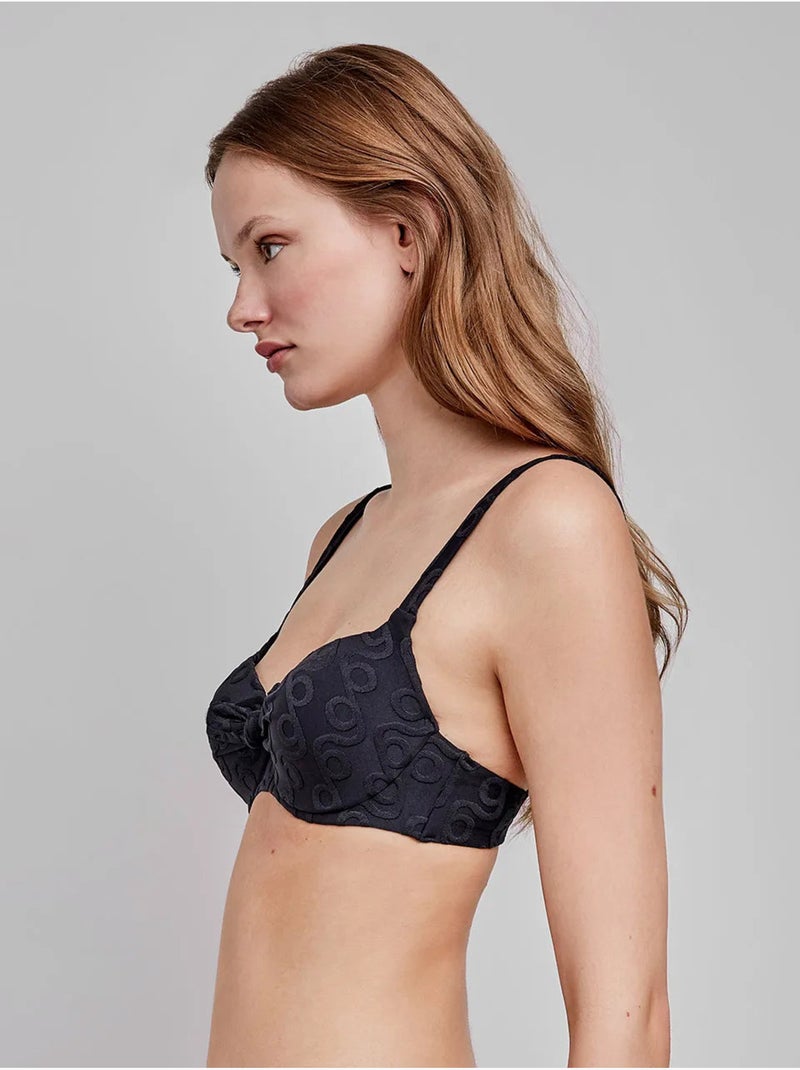 Top bikini capacidad con aro, foam y nudo en jacquard geométrico Negro - Kiabi