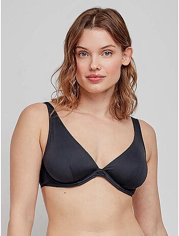 Top bikini capacidad con aro y foam extraíble. Copas c y d