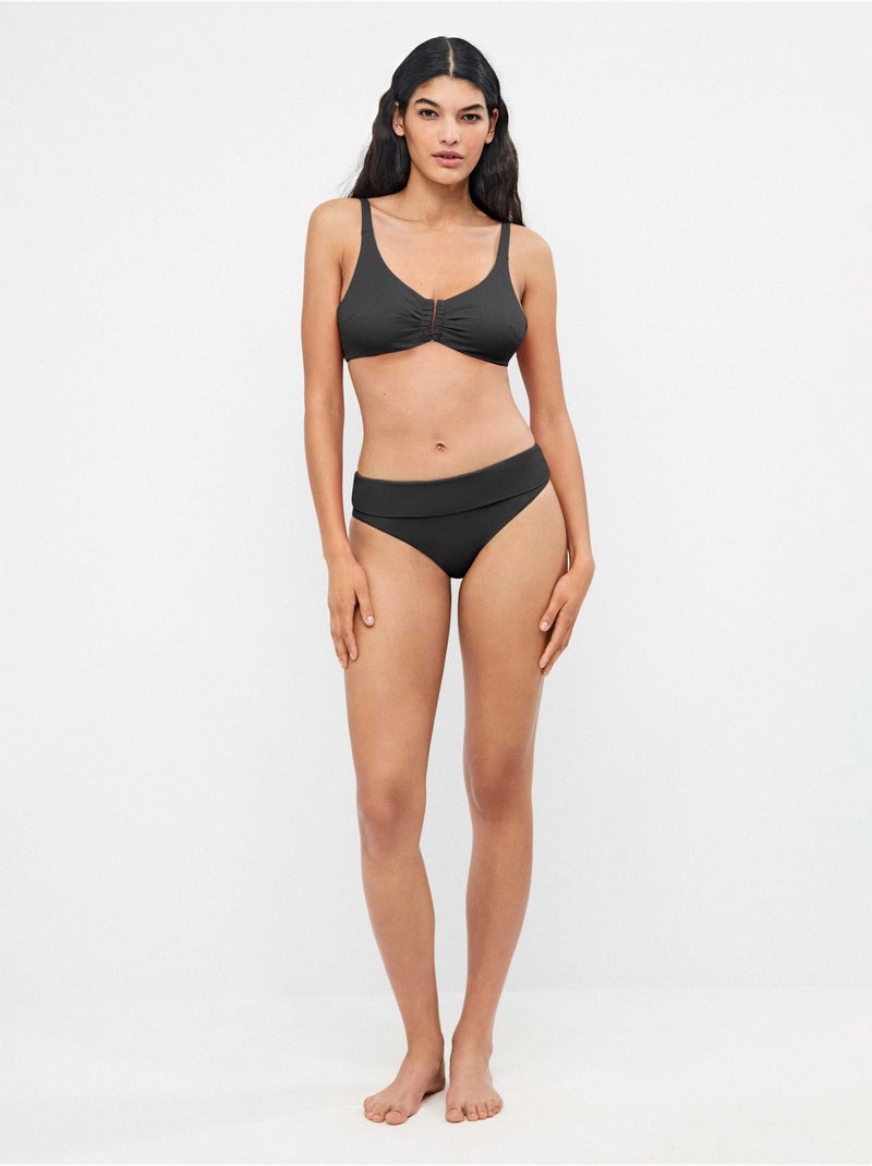 Top bikini capacidad con aro y foam tejido piqué copas c a e Negro - Kiabi