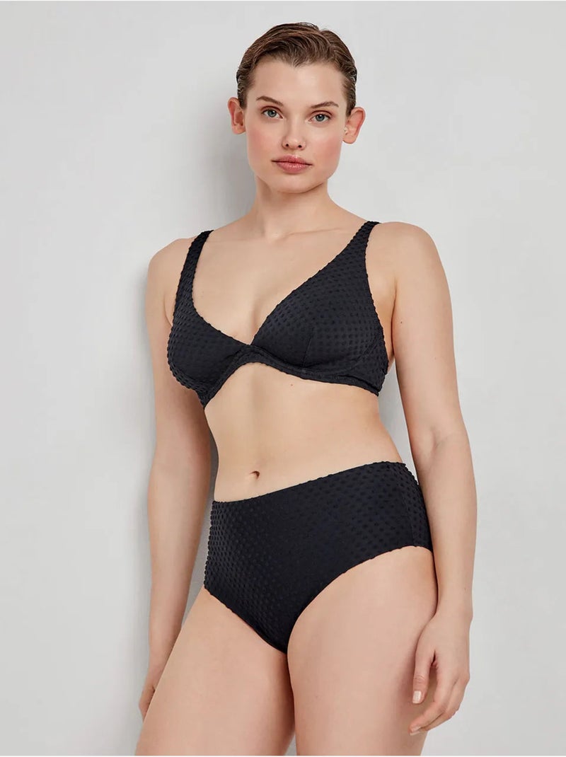 Top bikini capacidad multiposición, sin foam y con aro, de plumetti Negro - Kiabi