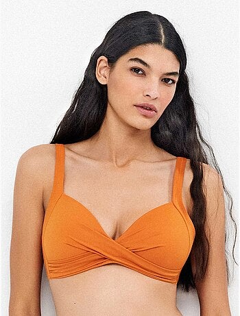 Top bikini capacidad sin aro, con foam y cruce en escote c y d